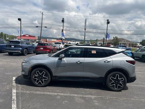 Used 2023 Chevrolet Blazer RS w/ Driver Confidence II Package image 4