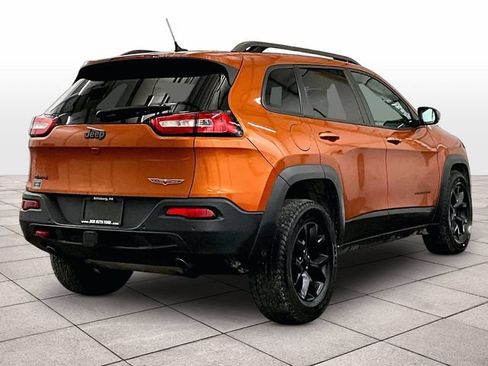 Used 2015 Jeep Cherokee Trailhawk w/ Comfort/Convenience Group AWD/4WD image 12