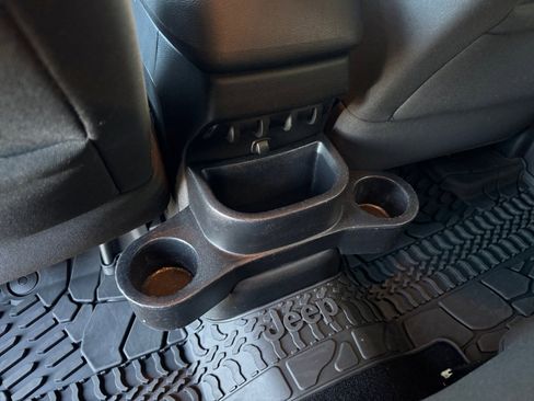 Used 2016 Jeep Wrangler Unlimited Sport w/ Quick Order Package 24S image 17