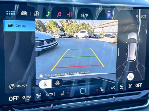 New 2026 Volkswagen Tiguan SE image 18