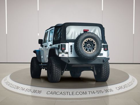 Used 2018 Jeep Wrangler Unlimited Sport S AWD/4WD image 10