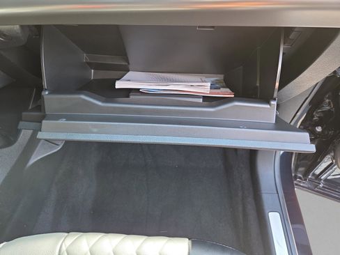 Used 2024 Ford Edge Titanium image 39