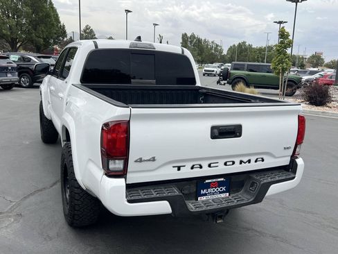 Used 2020 Toyota Tacoma SR5 w/ Technology Package AWD/4WD image 10