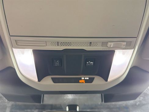 Used 2024 Subaru Forester AWD/4WD image 40