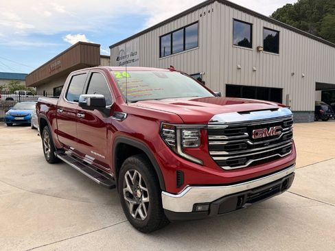 Used 2024 GMC Sierra 1500 SLT AWD/4WD image 1