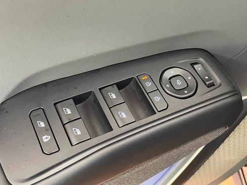 Used 2024 Kia EV9 Land image 19