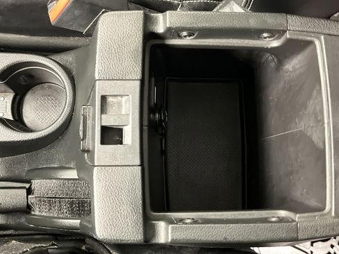 Used 2017 Jeep Wrangler Unlimited Sahara w/ Connectivity Group image 21