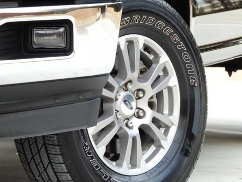 Used 2019 Ford F150 Lariat image 6