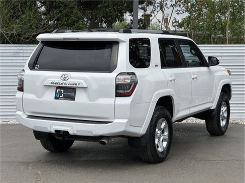 Used 2020 Toyota 4Runner SR5 Premium w/ Moonroof Package AWD/4WD image 12