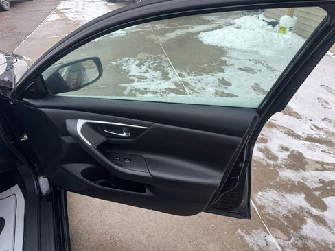 Used 2018 Nissan Altima 2.5 SV image 15