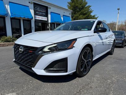 Used 2024 Nissan Altima 2.5 SR