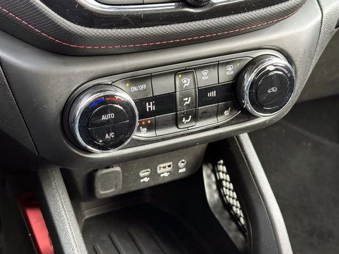 Certified 2023 Chevrolet TrailBlazer RS w/ Convenience Package image 24