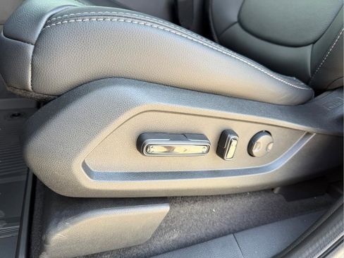 New 2025 Honda Pilot Touring image 30