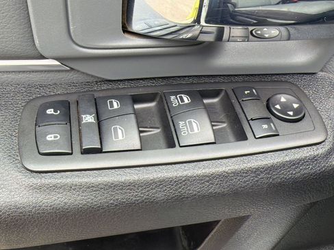 Used 2022 RAM 1500 Classic SLT w/ Electronics Group AWD/4WD image 14