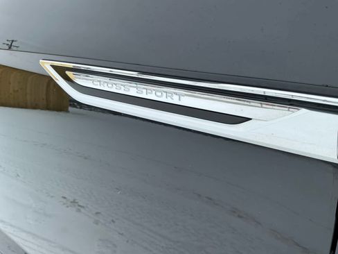 Used 2023 Volkswagen Atlas Cross Sport SE w/ Black Wheel Package image 20