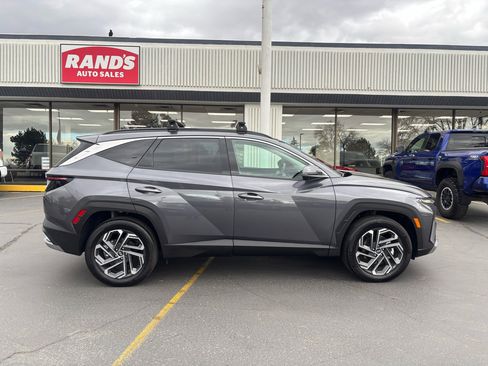 Used 2025 Hyundai Tucson Limited image 2