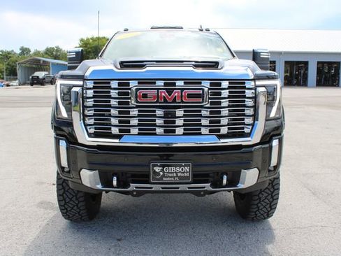 Used 2024 GMC Sierra 2500 Denali w/ Denali Reserve Package image 2