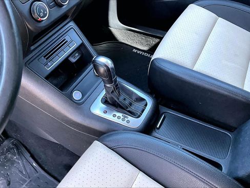 Used 2016 Volkswagen Tiguan S FWD image 17