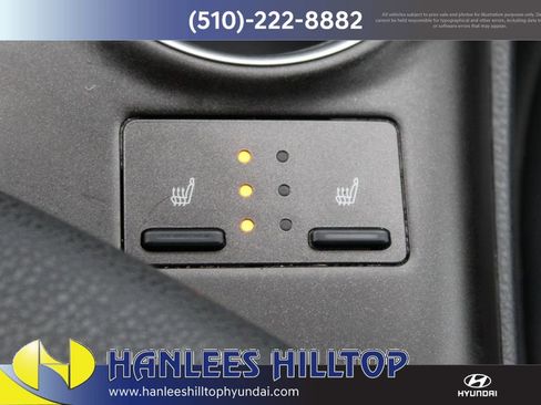 Used 2021 Toyota Camry XLE w/ Carpet Mat Package (TMS) image 19