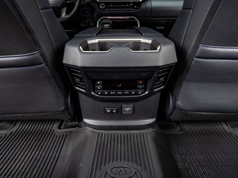 Used 2026 Toyota Sequoia Platinum image 32