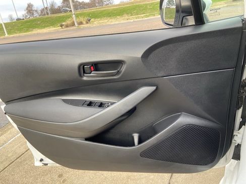 Used 2024 Toyota Corolla LE image 47