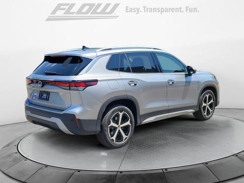 New 2026 Volkswagen Tiguan SE FWD image 7