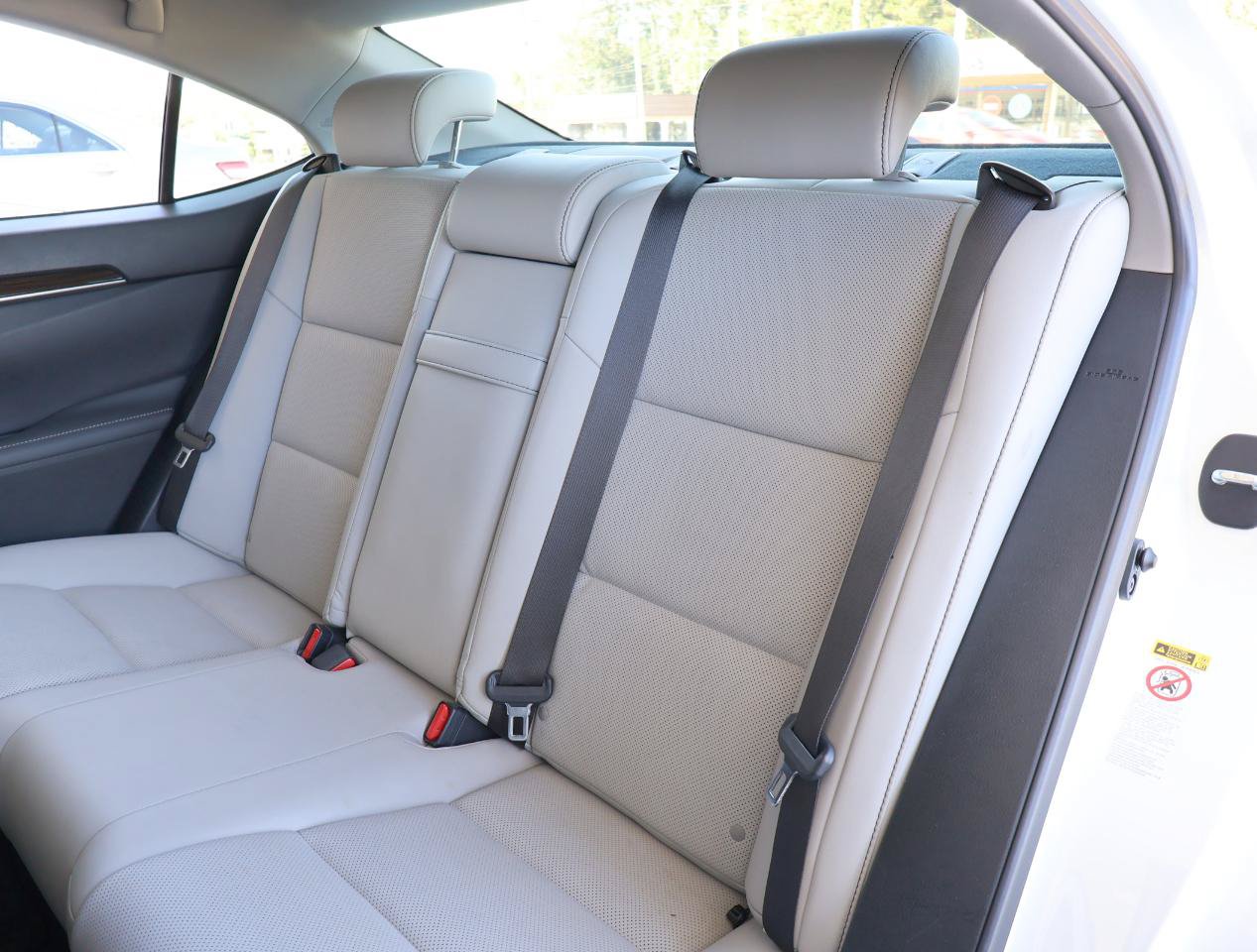 Used 2016 Lexus ES 350 w/ Premium Package w/Wood Trim FWD image 22