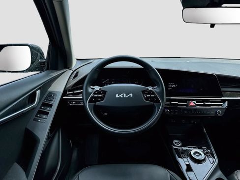 Certified 2023 Kia Niro Wind w/ Wind Preserve Package FWD image 25