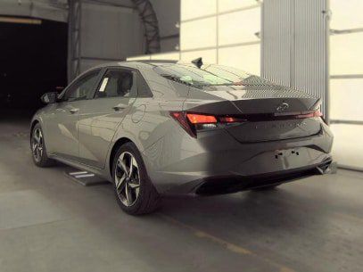 Used 2023 Hyundai Elantra SEL w/ Convenience Package FWD image 8