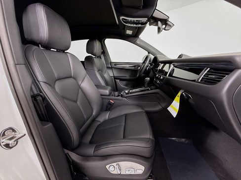 New 2026 Porsche Macan AWD/4WD image 30