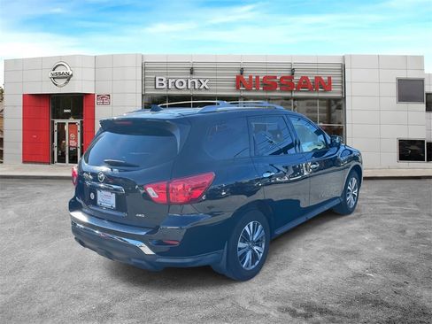 Used 2020 Nissan Pathfinder S image 7
