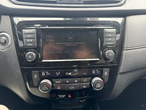 Used 2020 Nissan Rogue SV FWD image 10