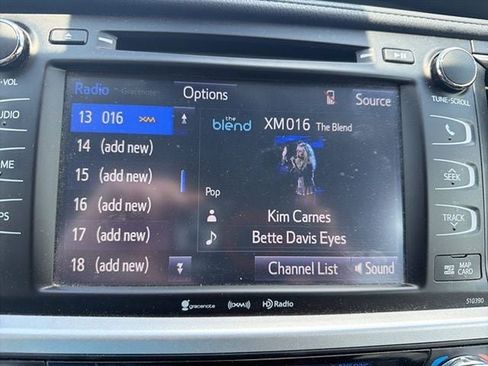 Used 2019 Toyota Highlander XLE AWD/4WD image 21