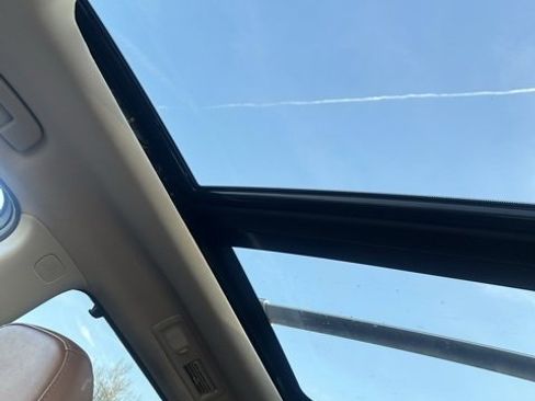 Used 2022 Nissan Pathfinder Platinum w/ Cargo Package image 12