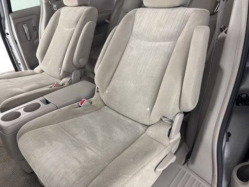 Used 2015 Nissan Quest SV image 19