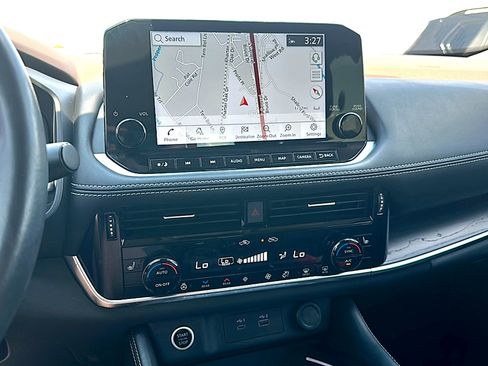 Used 2023 Nissan Rogue Platinum w/ Platinum Premium Package FWD image 33