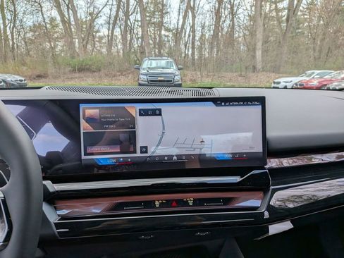 New 2026 BMW 530i xDrive w/ Premium Package image 12