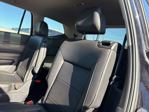 Used 2022 Volkswagen Atlas SE image 50