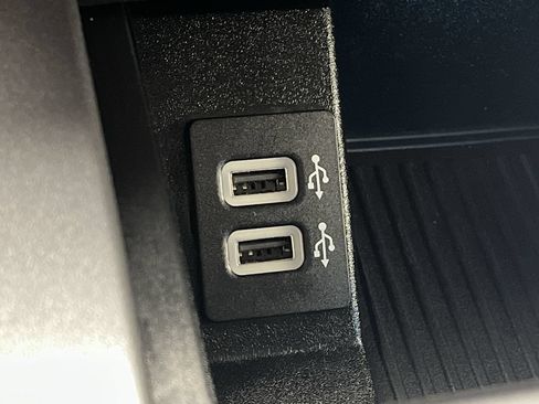 Used 2019 Ford F150 XLT w/ Equipment Group 302A Luxury AWD/4WD image 26