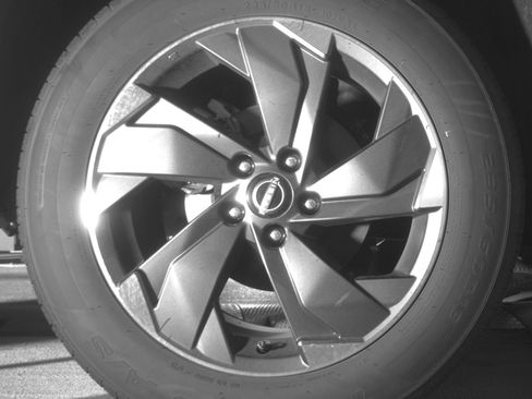 Used 2025 Nissan Rogue SV FWD image 15