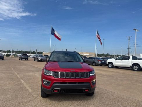 Used 2018 Jeep Compass Trailhawk w/ Leather Interior Group AWD/4WD image 4