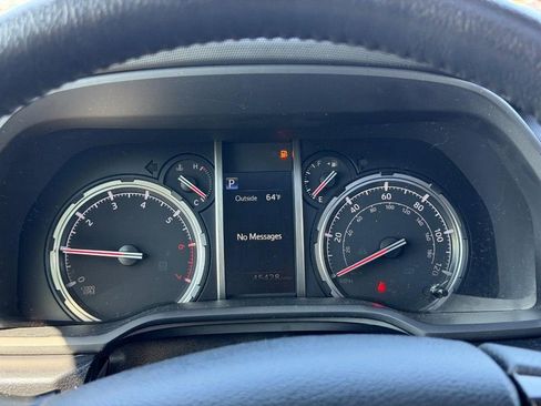 Certified 2024 Toyota 4Runner TRD Off-Road Premium w/ Moonroof Package AWD/4WD image 21