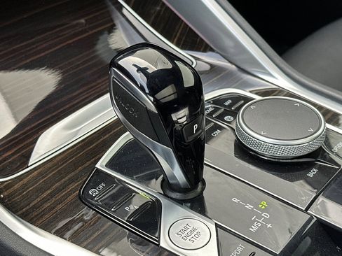 Used 2023 BMW X6 xDrive40i w/ M Sport Package image 16