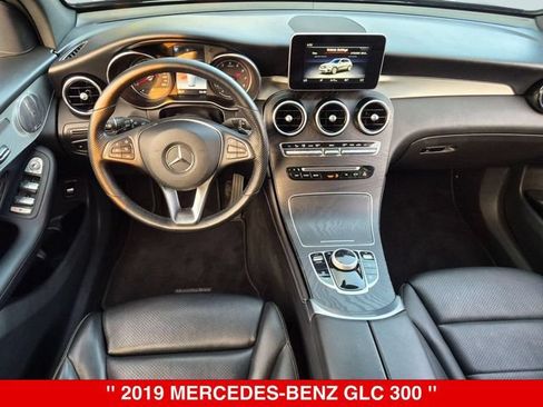 Used 2019 Mercedes-Benz GLC 300 4MATIC image 32