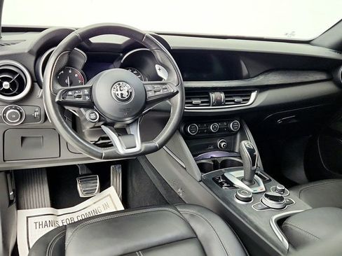 Used 2022 Alfa Romeo Stelvio Sprint image 12
