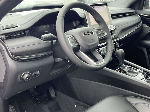 New 2026 Jeep Compass Limited image 9