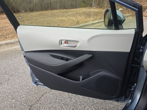 Used 2020 Toyota Corolla L image 26