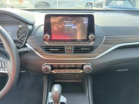 Used 2025 Nissan Altima 2.5 SV FWD image 45
