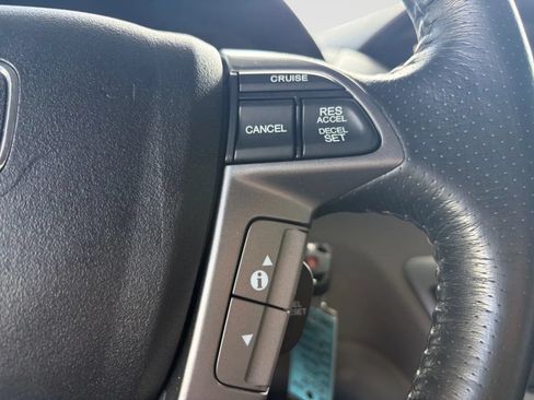 Used 2012 Honda Odyssey Touring Elite image 32