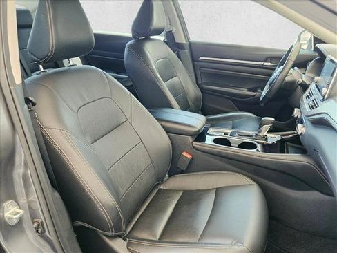 Used 2020 Nissan Altima 2.5 SL FWD image 28